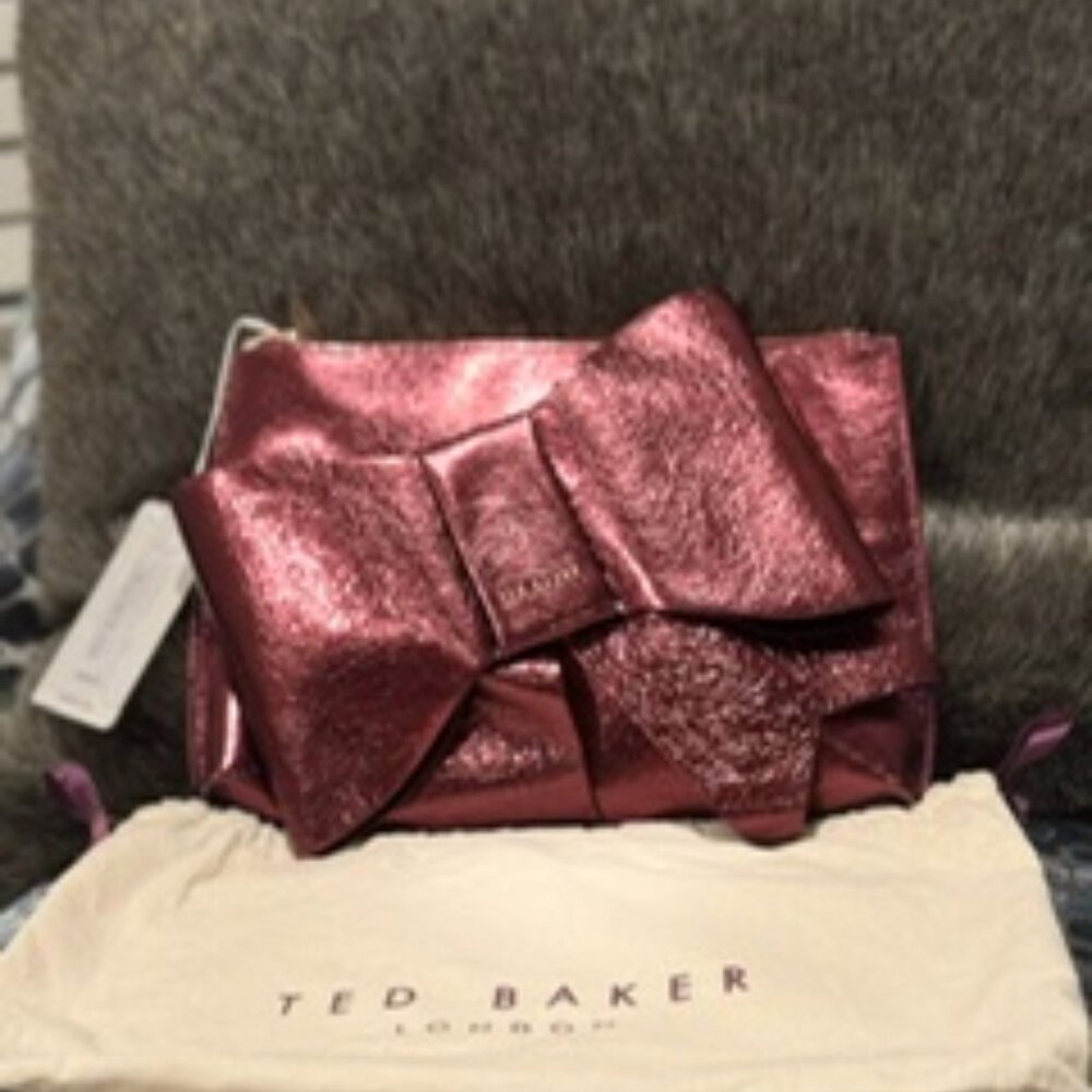 🎀 Ted Baker London Metallic Bow Clutch – Berry Pink – NWT